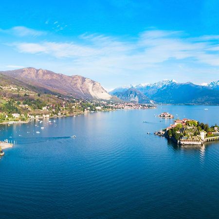 Appartamento Il Golfo Lake View - Happy Rentals 瓦雷泽 外观 照片