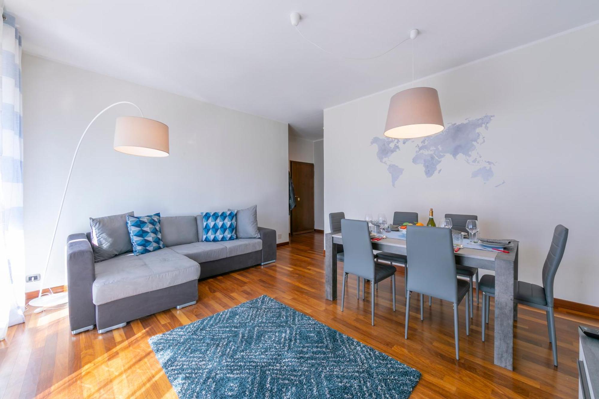 Appartamento Il Golfo Lake View - Happy Rentals 瓦雷泽 外观 照片